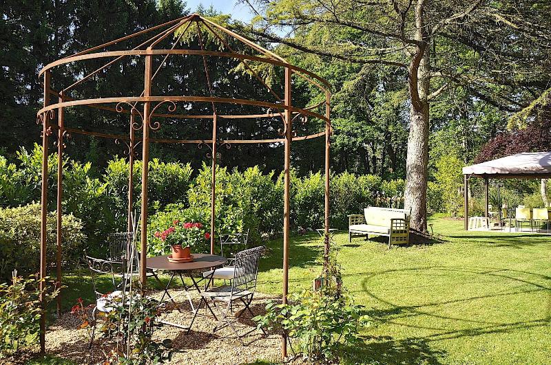 Au Jardin De Lisa image