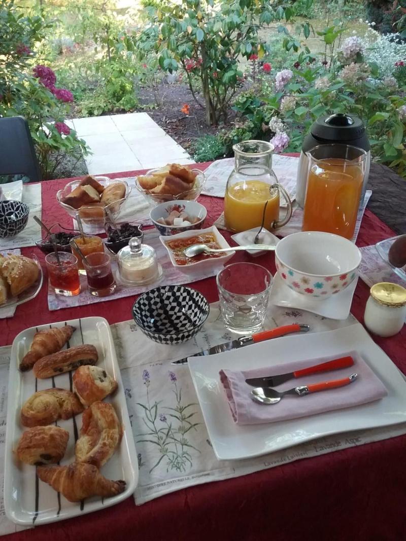 Au Jardin De Lisa image