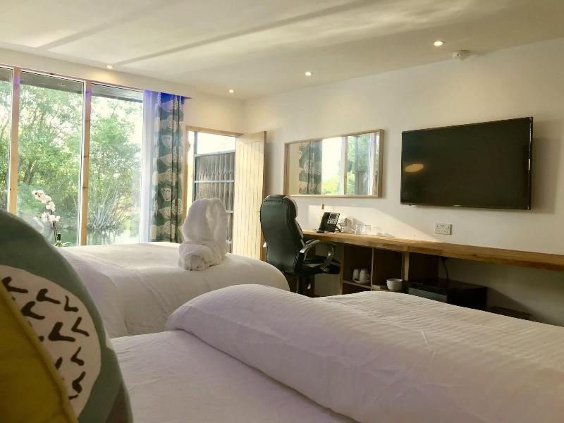 The Waterfront Lodges image