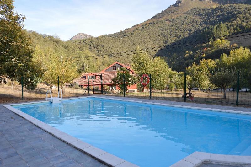 Hotel El Jisu image