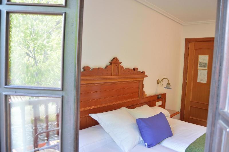 Hotel El Jisu image