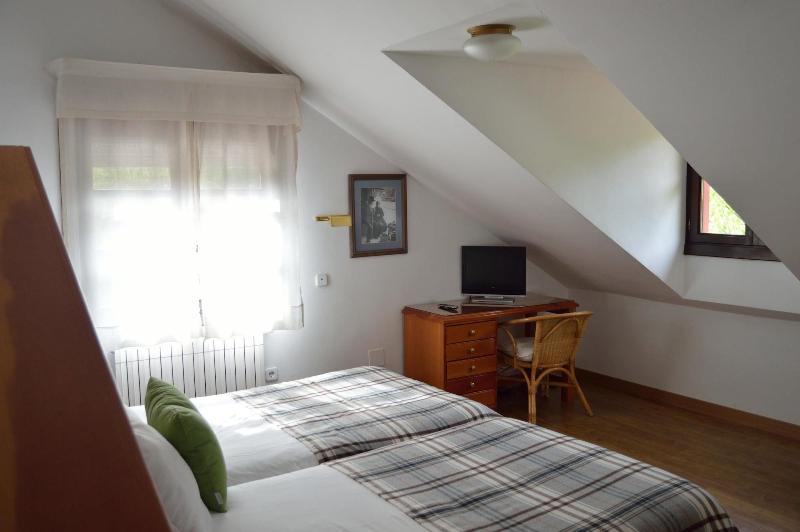 Hotel El Jisu image