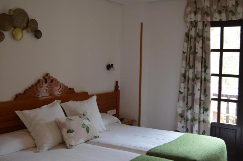 Hotel El Jisu image