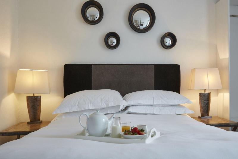 Lyme Townhouse image