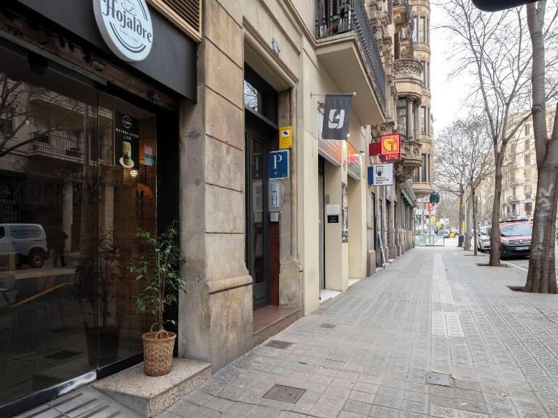 Break BCN - Hostal & Coffeebar image