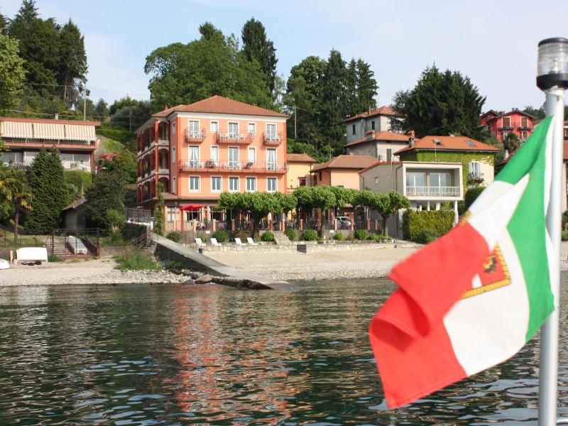 Albergo Riva image