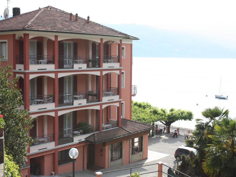 Albergo Riva image