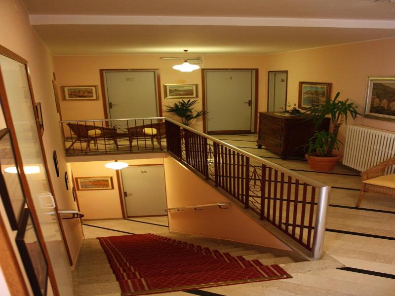 Albergo Riva image