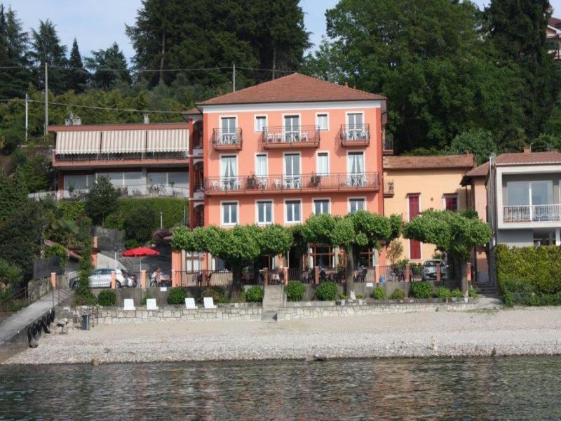 Albergo Riva image