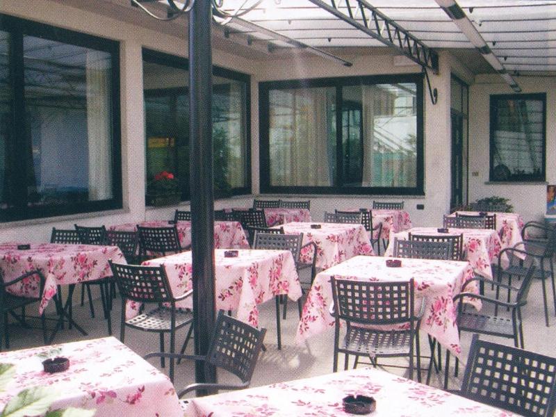 Albergo Ristorante Lavedo image