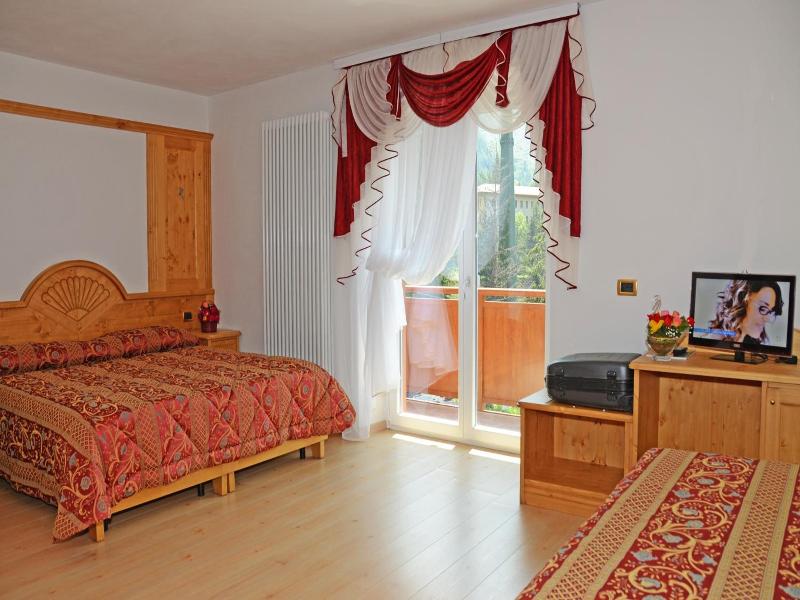 Hotel La Roccia image