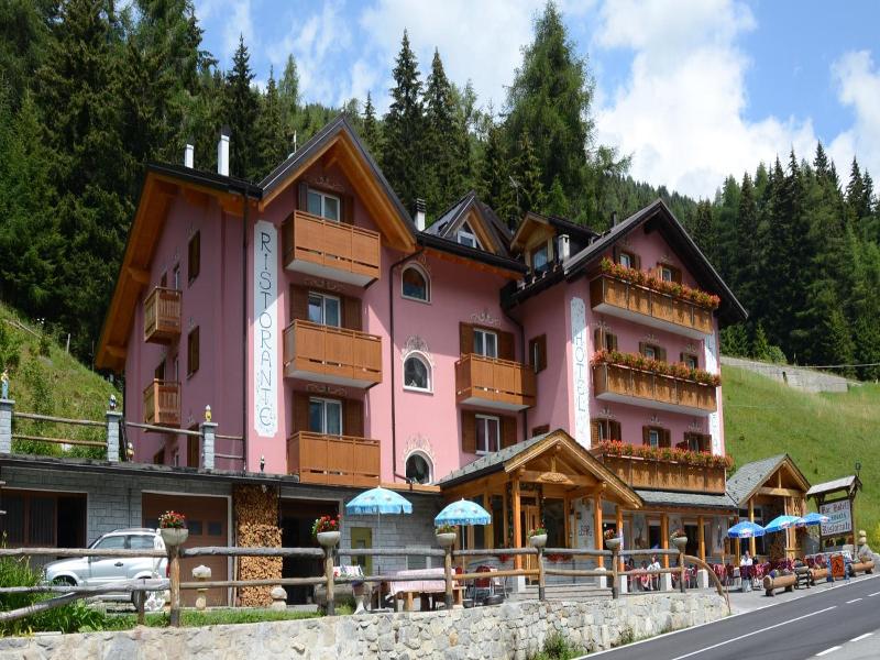 Hotel La Roccia image