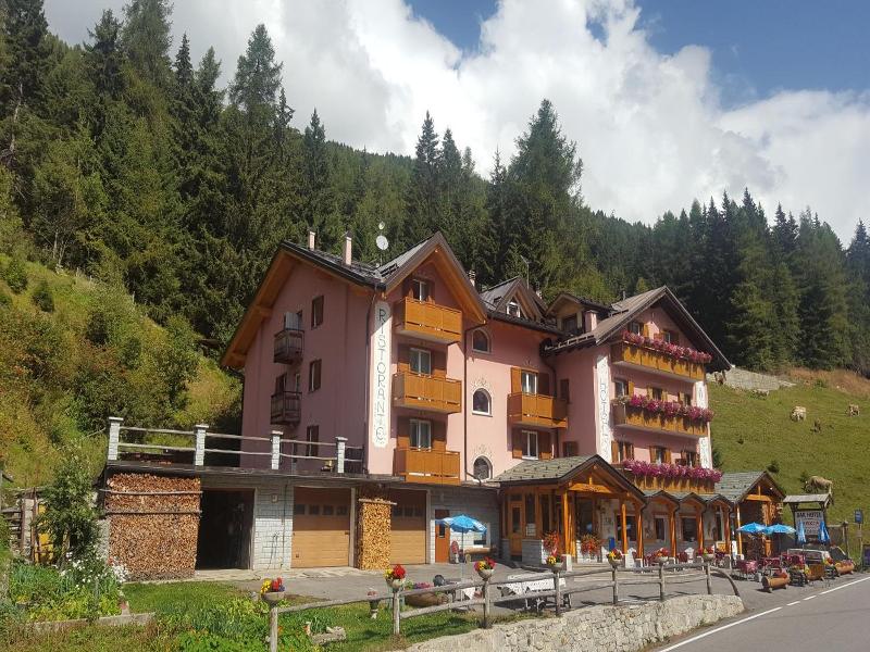 Hotel La Roccia image