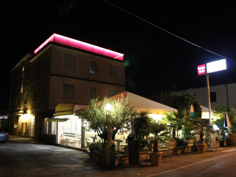 Hotel Villa Ginevra — exterior view