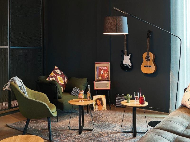 Moxy Chester image