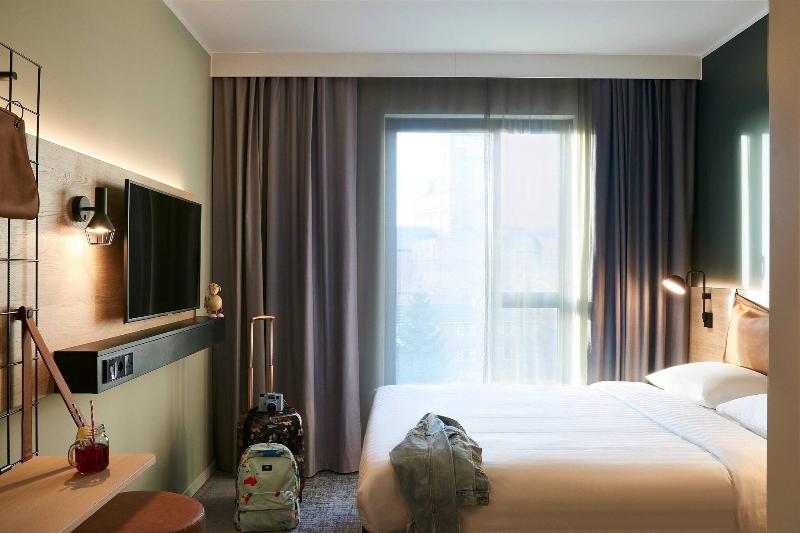 Moxy Chester image