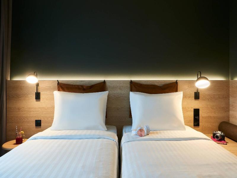 Moxy Chester image