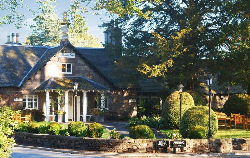 Meikleour Arms Hotel And Restaurant image