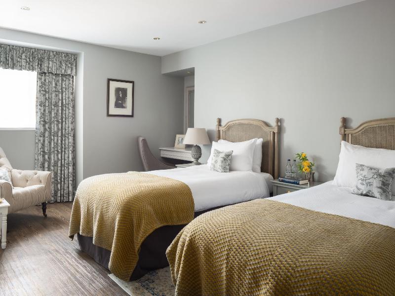 Meikleour Arms Hotel And Restaurant image