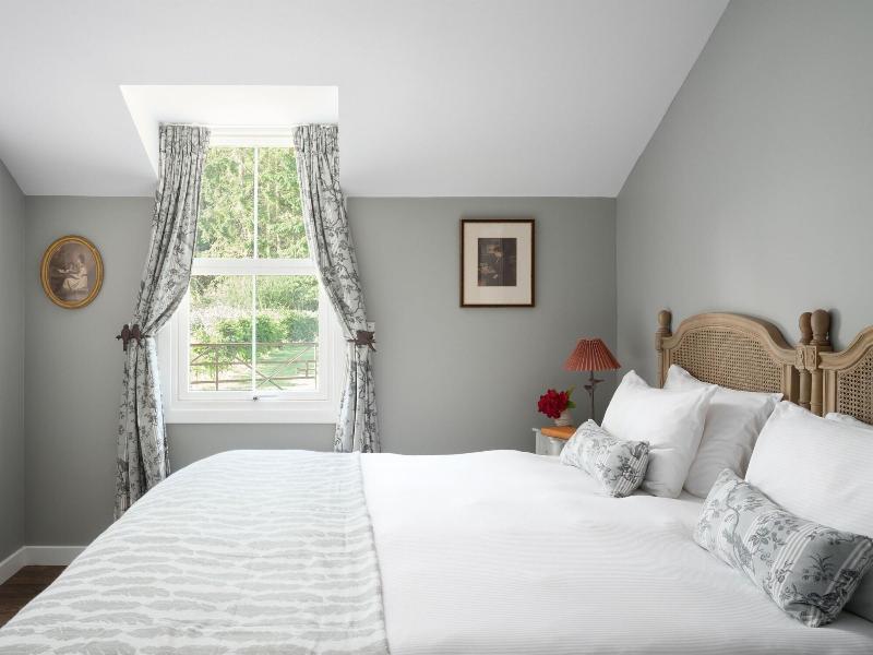 Meikleour Arms Hotel And Restaurant image