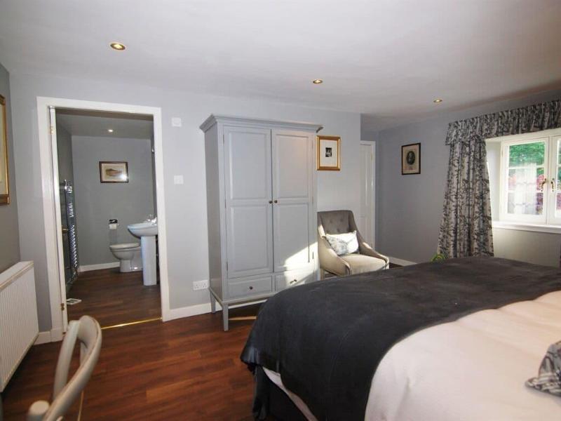 Meikleour Arms Hotel And Restaurant image