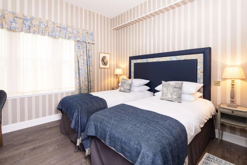 Meikleour Arms Hotel And Restaurant image