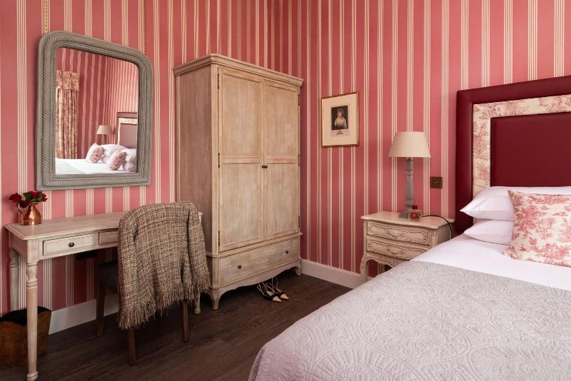 Meikleour Arms Hotel And Restaurant image