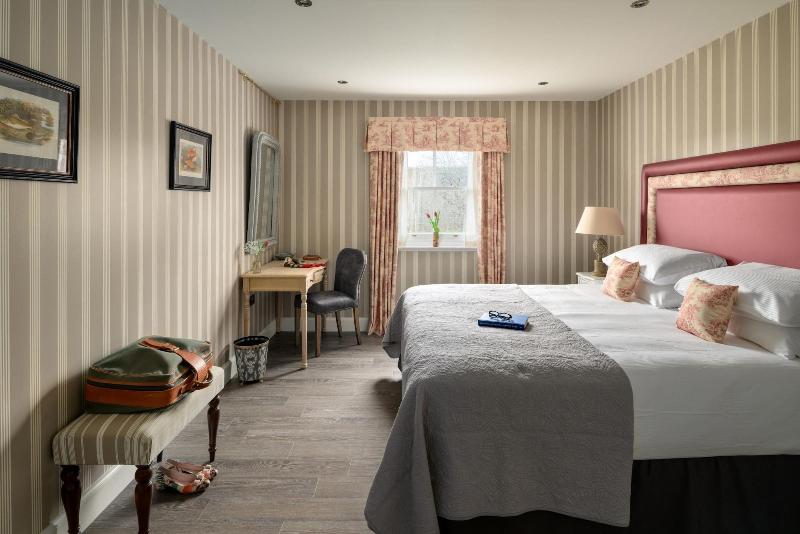Meikleour Arms Hotel And Restaurant image