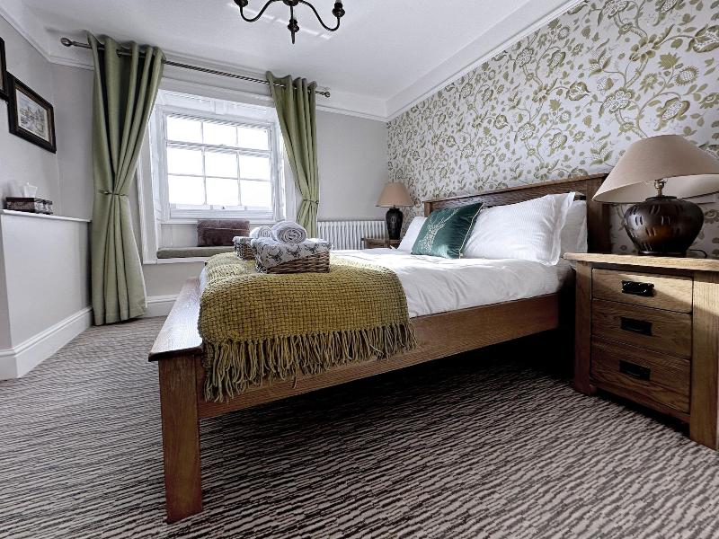 The Crown At Marnhull image