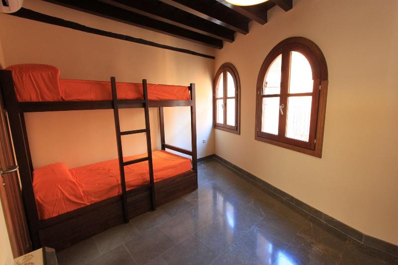 Hostel Mii Mercader De Sedas image
