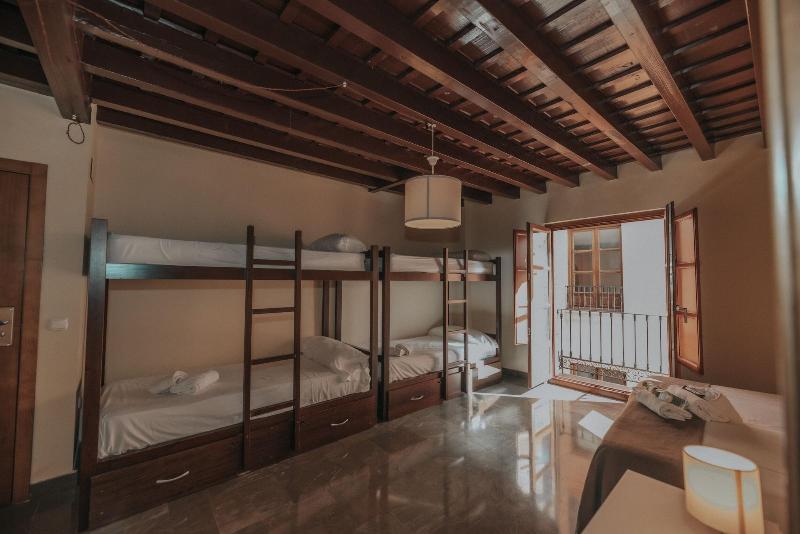 Hostel Mii Mercader De Sedas image