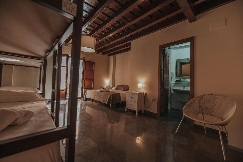 Hostel Mii Mercader De Sedas image