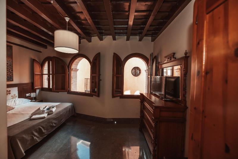 Hostel Mii Mercader De Sedas image