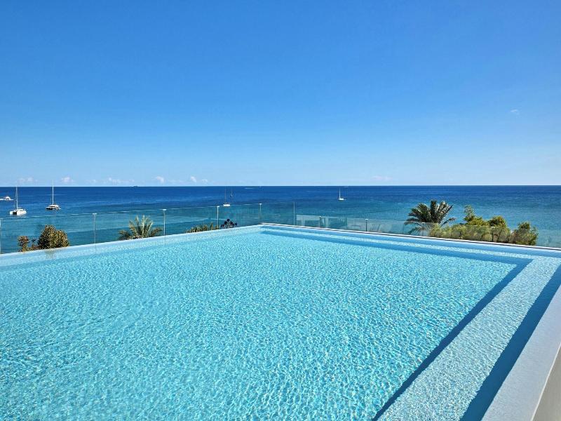 W Ibiza image