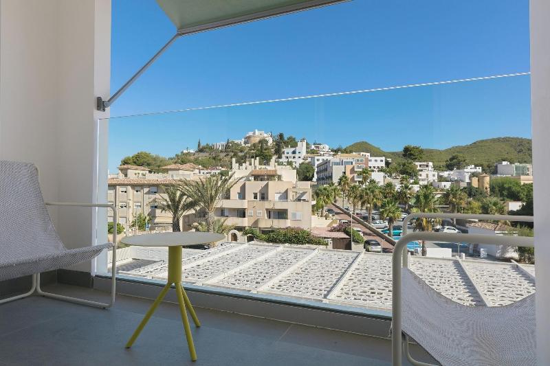 W Ibiza image