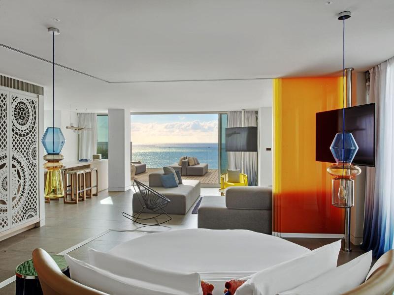 W Ibiza image