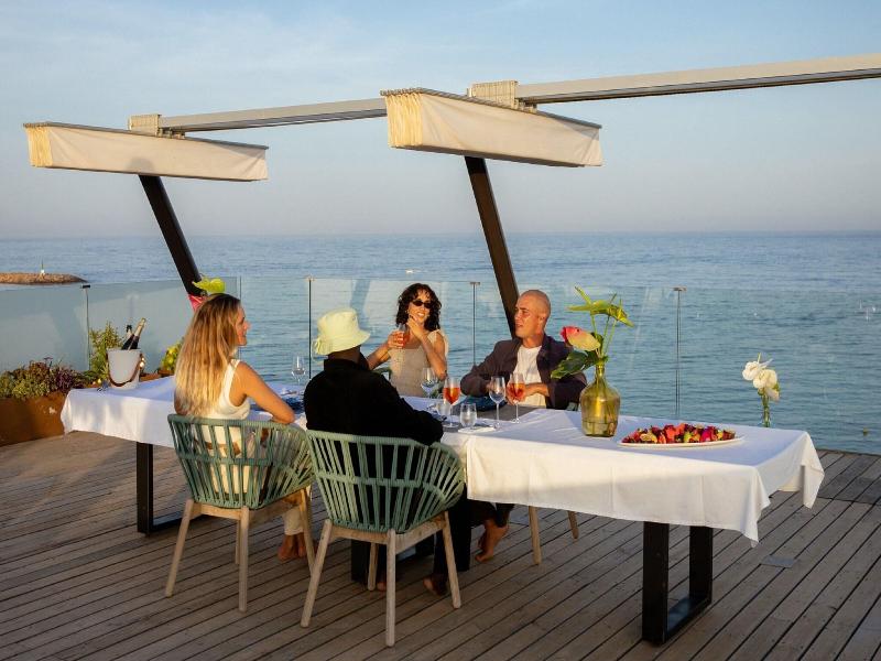 W Ibiza image