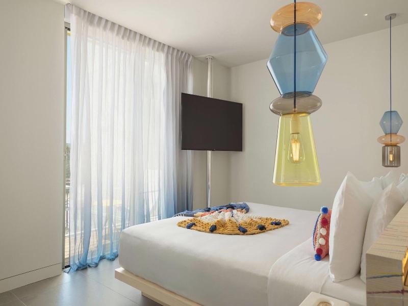W Ibiza image