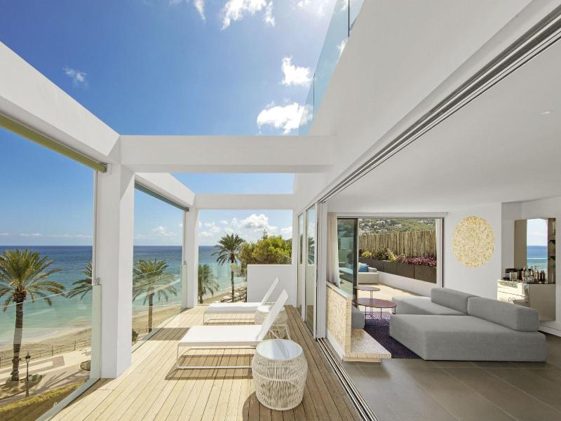 W Ibiza image