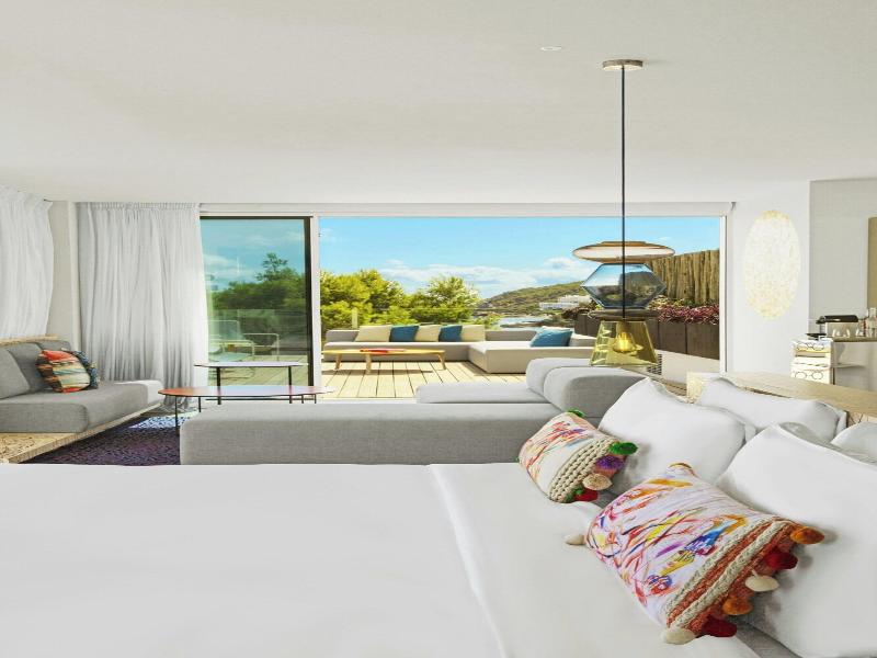 W Ibiza image