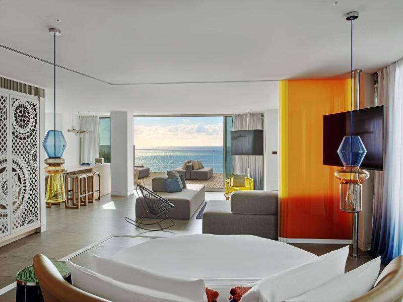 W Ibiza image