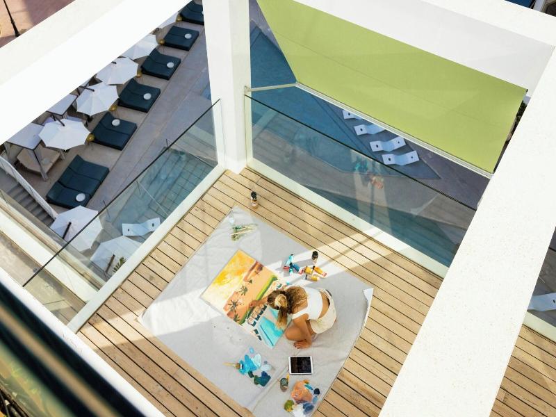 W Ibiza image