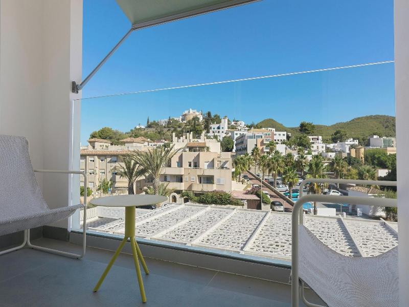 W Ibiza image