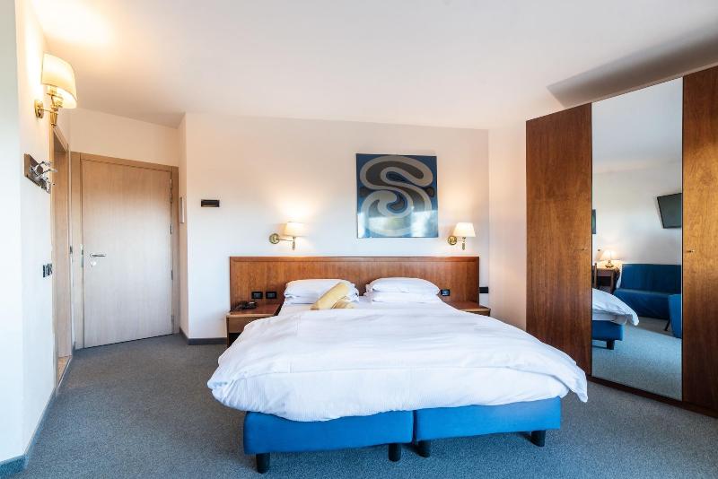 Hotel Montana image