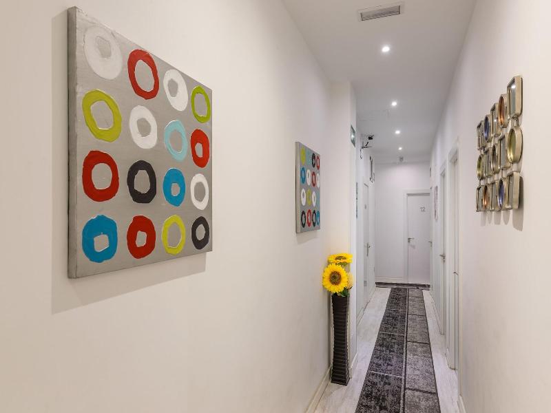 Hostal Met Madrid image