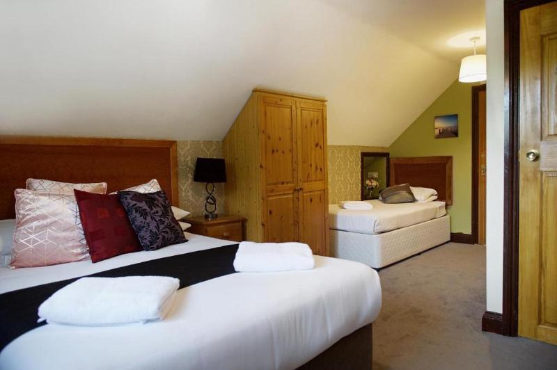 Little Foxes Hotel image
