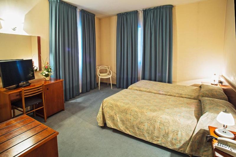 Hotel Centrale image