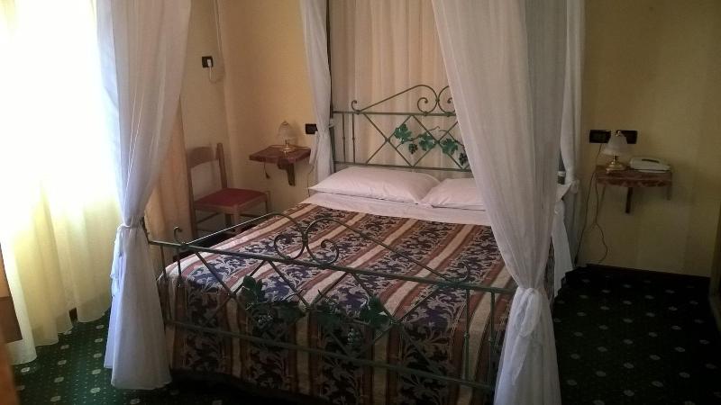 Hotel Parigi image