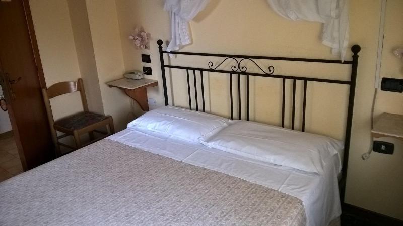 Hotel Parigi image