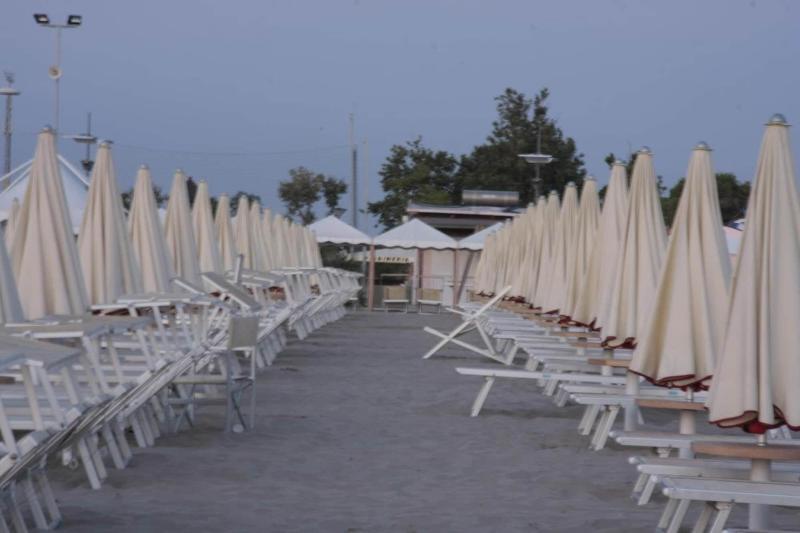 Hotel Aurora image